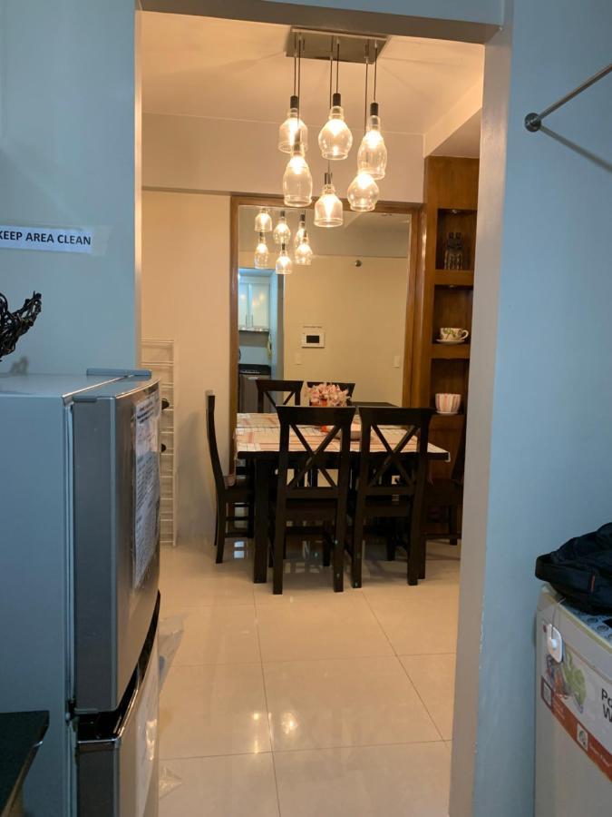 One Palm Tree Villas Condominium - Studio 10Th-O Fl With Balcony - Across Terminal 3 Airport Manila Kültér fotó