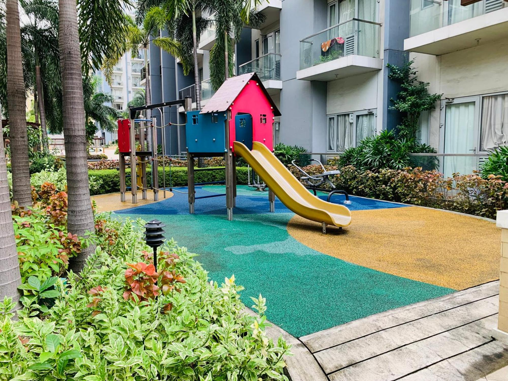 One Palm Tree Villas Condominium - Studio 10Th-O Fl With Balcony - Across Terminal 3 Airport Manila Kültér fotó