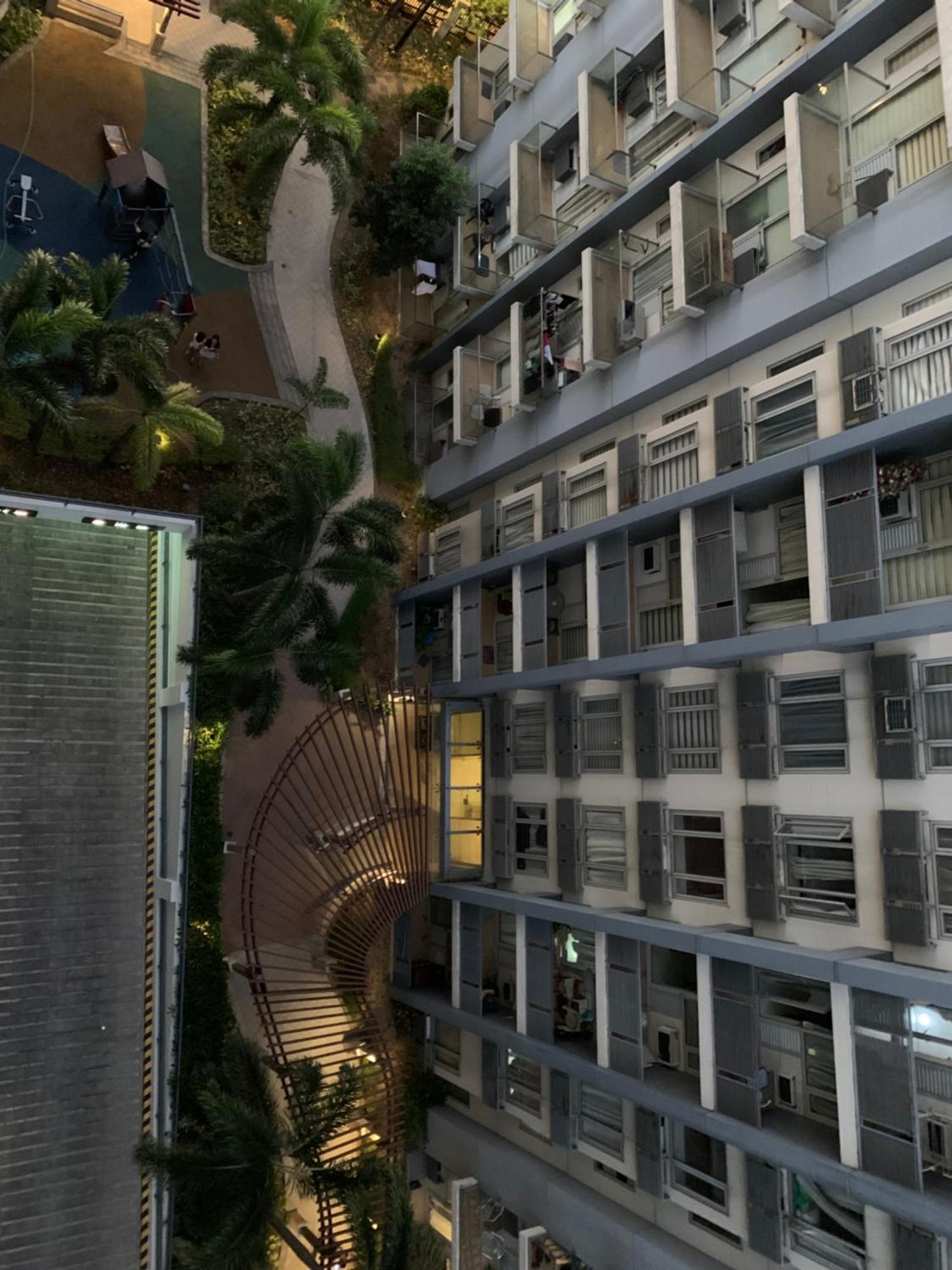 One Palm Tree Villas Condominium - Studio 10Th-O Fl With Balcony - Across Terminal 3 Airport Manila Kültér fotó